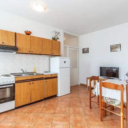 Beta A2+1 Apartment *